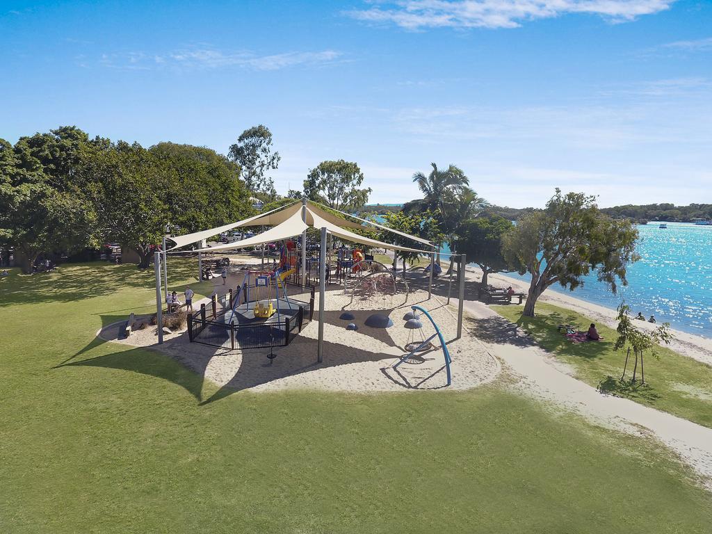 Sunset Cove Noosa Aparthotel Нусавил Екстериор снимка